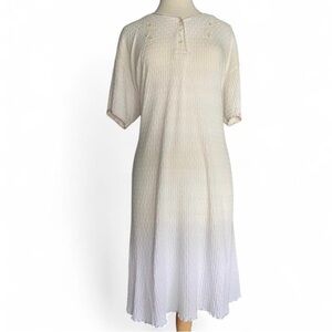 Vintage Vanity Fair White Floral Embroidered Cotton‎ Nightgown Women’s Size XL
